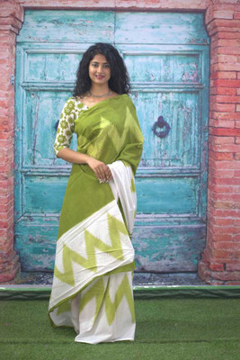 NIKHILAM Printed Handloom Pure Cotton Saree(White, Light Green)