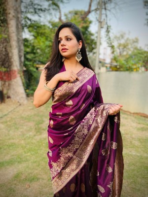 sheladiya Checkered Bollywood Jacquard, Art Silk Saree(Purple)