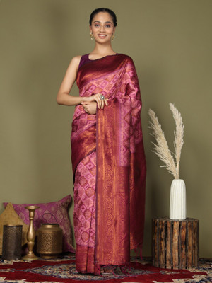 Pandadi Saree Woven Patola Silk Blend Saree(Purple)