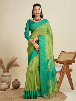PeachPetals Striped Banarasi Jacquard Saree(Cream, Maroon)