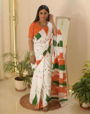 Tasrika Embellished, Geometric Print, Printed Hand Batik Cotton Blend Saree(White, Orange)