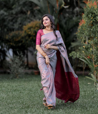 KRISHU ETHNICS Applique Banarasi Art Silk Saree(Grey)