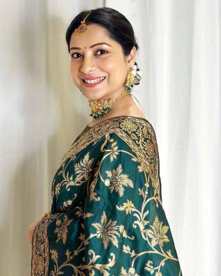 Rudr Venture Digital Print Banarasi Silk Blend Saree(Green)