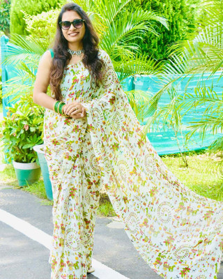 Moda Rapido Animal Print Bollywood Georgette Saree(White)