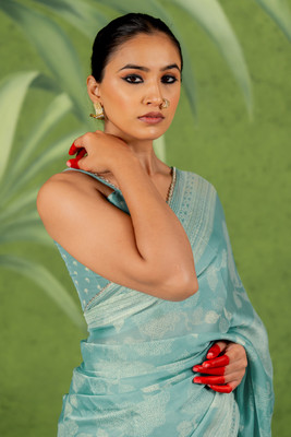 MIRCHI FASHION Printed, Floral Print Bollywood Chiffon, Georgette Saree(Green, White)