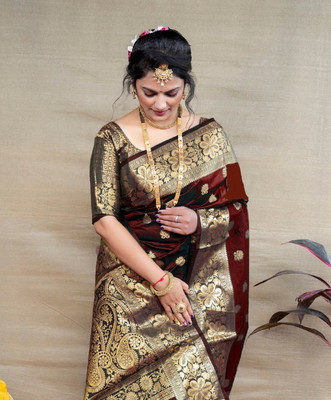 GajGajra Woven Kanjivaram Silk Blend Saree(Maroon)