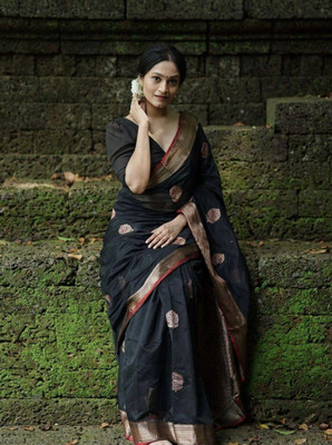 HouseOfCommon Striped Banarasi Art Silk Saree(Black)
