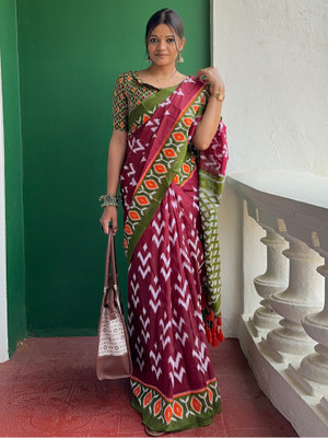 Sareemall Printed Ikkat Cotton Blend Saree(Maroon)