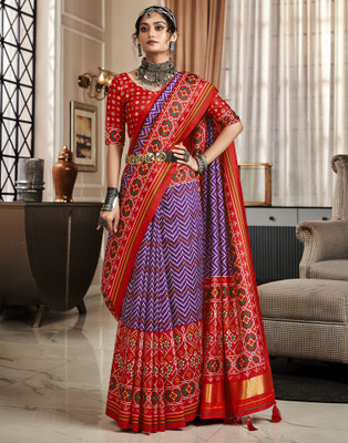 Samah Geometric Print, Printed, Embellished Patola Silk Blend Saree(Purple, Red)