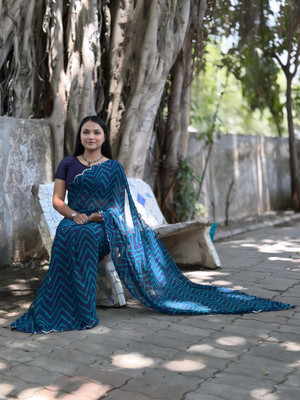 S.R.TEXTILES Self Design Bollywood Georgette Saree(Multicolor)