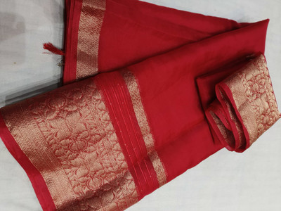 GoVika Self Design Bollywood Tissue Saree(Red)