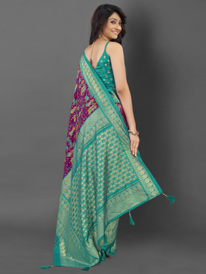 Divastri Printed Pochampally Cotton Blend Saree(Magenta)