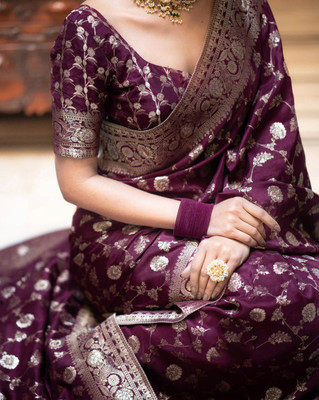 KanjiQueen Woven, Self Design Banarasi Silk Blend, Pure Silk Saree(Magenta)