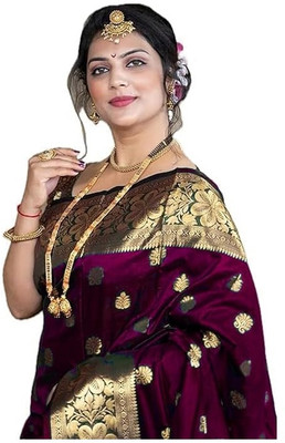 Pireva Woven, Self Design Bollywood Jacquard, Silk Blend Saree(Multicolor)