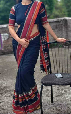 Balika bodhu Self Design Handloom Pure Cotton Saree(Dark Blue)