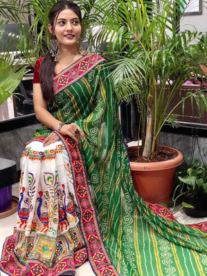 Divastri Printed Bandhani Georgette Saree(Green, Beige)