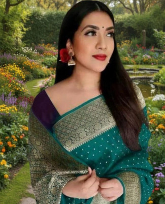 PARAMPARA CREATION Embroidered Banarasi Pure Silk Saree(Light Green)