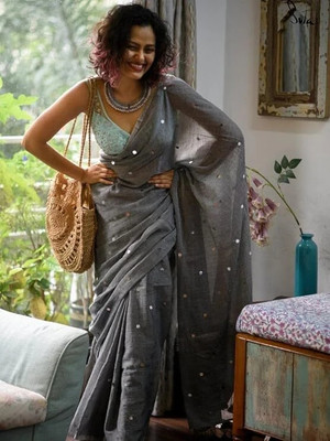 zayraa Embellished Handloom Pure Cotton Saree(Grey)
