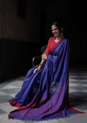 SEASON FAB Self Design, Applique, Blocked Printed, Checkered Banarasi Jacquard, Art Silk Saree(Blue, Red)