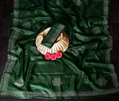 Panghat Enterprise Embellished Bollywood Dupion Silk Saree(Green)