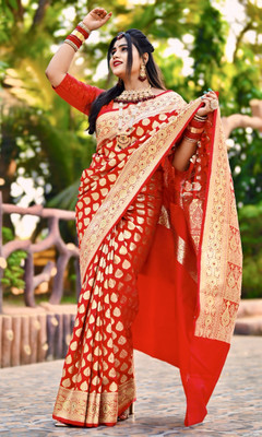 TRFASHIONHUB Woven, Embellished Banarasi Silk Blend Saree(Maroon)