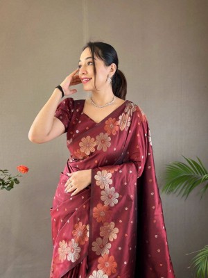 AVANSHEE Self Design, Woven, Embellished, Paisley Banarasi Jacquard, Cotton Silk Saree(Maroon)