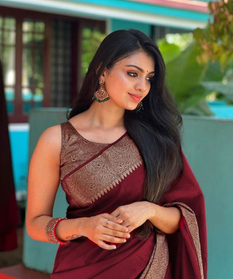 GORAL Embellished Kanjivaram Art Silk, Jacquard Saree(Maroon)
