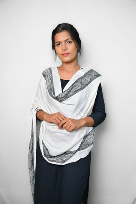 VILLA TRENDs Self Design Rayon Women Stole