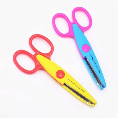 KRYTONE Craft Scissors Colorful Safety Decorative Edge Scissors Zig Zag Scissors(Set of 2, Multicolor)