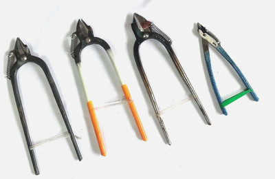 Shyam Sarowar Jewellery Spring Katiya / Spring Scissor Scissors(Set of 4, Black)