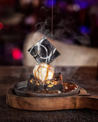 Anaya AfroZ Handle browni Sizzler Tray