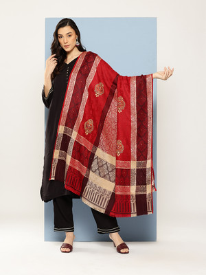 Aarika Wool Solid Women Shawl(Maroon)
