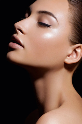 WOONGMI Proffesional Shinning Shimmer And Gold highlighter For Man And Women Highlighter(Gold)
