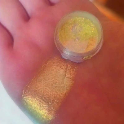 tanvi27 Powder Highlight Face Body Brightening High Gloss Loose Highlighter Gold Pearl(Luminus Golden)