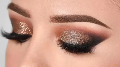 Yuency 3D Finish Multi Purpose light Gold shimmery glitter(LIGHT GOLDEN)