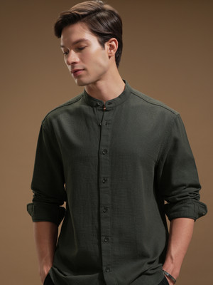 HIGHLANDER Men Self Design Casual Dark Green Shirt