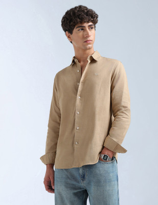 FLYING MACHINE Men Solid Casual Beige Shirt