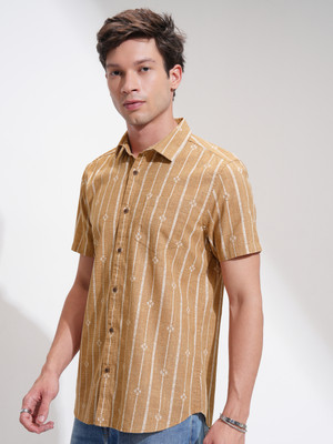 HIGHLANDER Men Printed Casual Yellow Shirt
