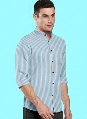 CLOSWIF Men Printed Casual Light Blue Shirt