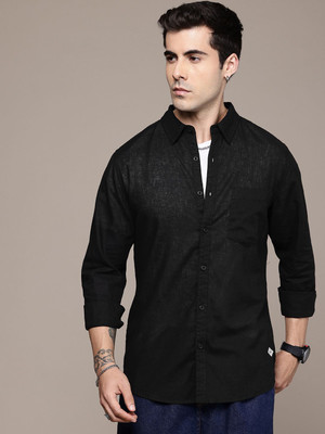 Roadster Men Solid Casual Black Shirt