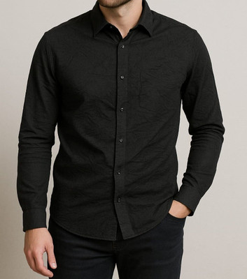 krishu Men Solid Casual Black Shirt