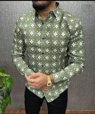 The Lugai Fashion Men Printed Casual Green, White Shirt