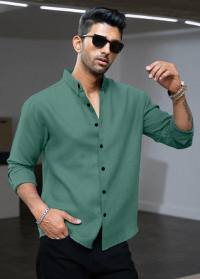 Yanthhi Men Solid Casual Green Shirt