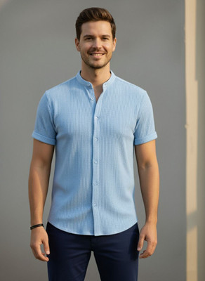 Leriya Fashion Men Solid Casual Blue Shirt