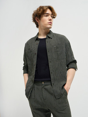 THE BEAR HOUSE Men Striped Casual Green Shirt