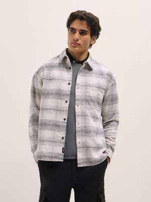 THE BEAR HOUSE Men Checkered Casual White Shirt