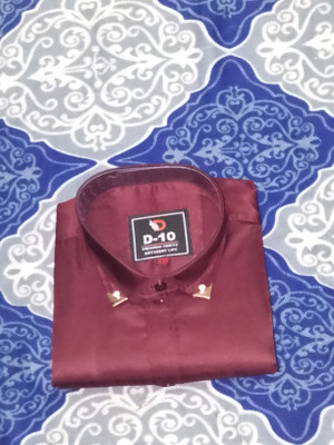 Tancla Men Solid Casual Maroon Shirt