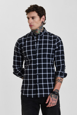 Snitch Men Checkered Casual Black Shirt