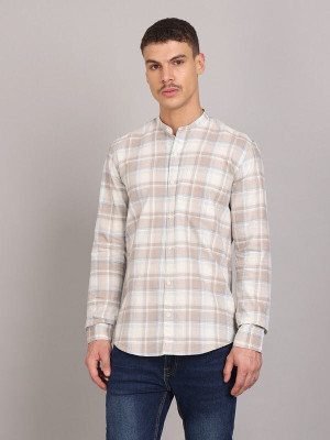 Nanzi Men Checkered Casual Cream Shirt