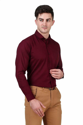 Axxeluss Men Solid Formal Maroon Shirt